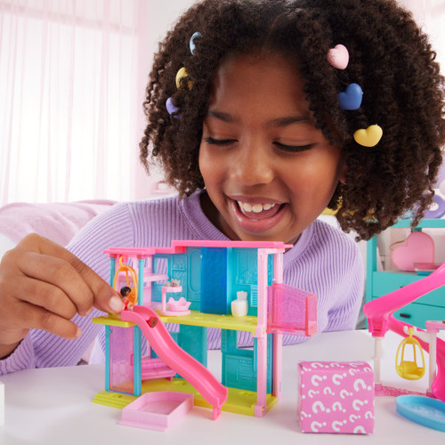 Barbie Mini Barbieland Doll House Playset HYF46 3+