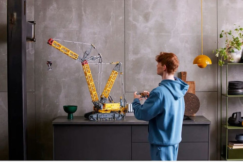 LEGO Technic Liebherr Crawler Crane LR 13000 18+